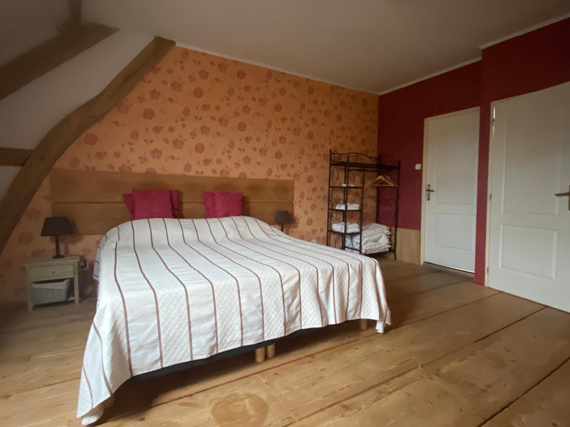 Les Fruits Du Passau Bed & Breakfast Saint-Désiré Dış mekan fotoğraf